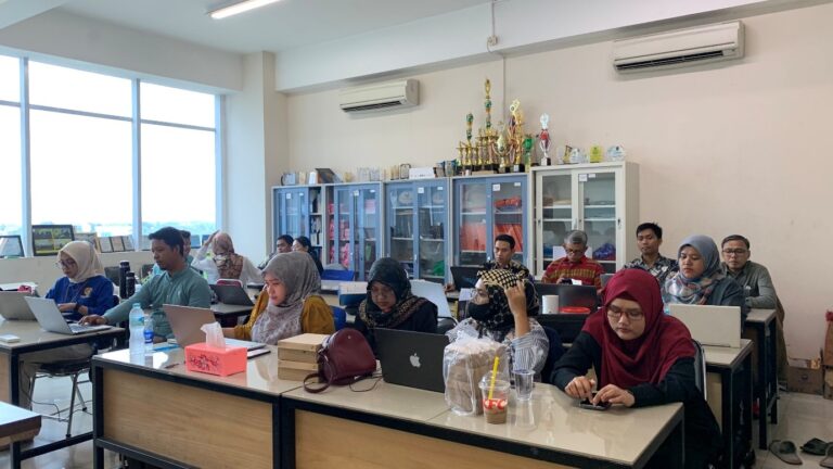 Rapat Persiapan Asesmen Lapangan Akreditasi Program Studi Teknik Informatika Universitas Pamulang